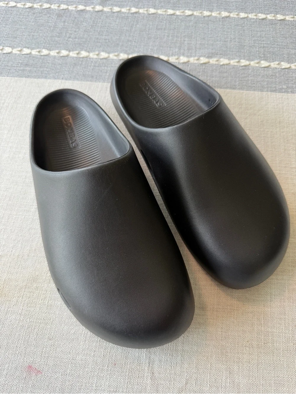 Bombas Friday Clogs Slip-On Comfort Black Size 11